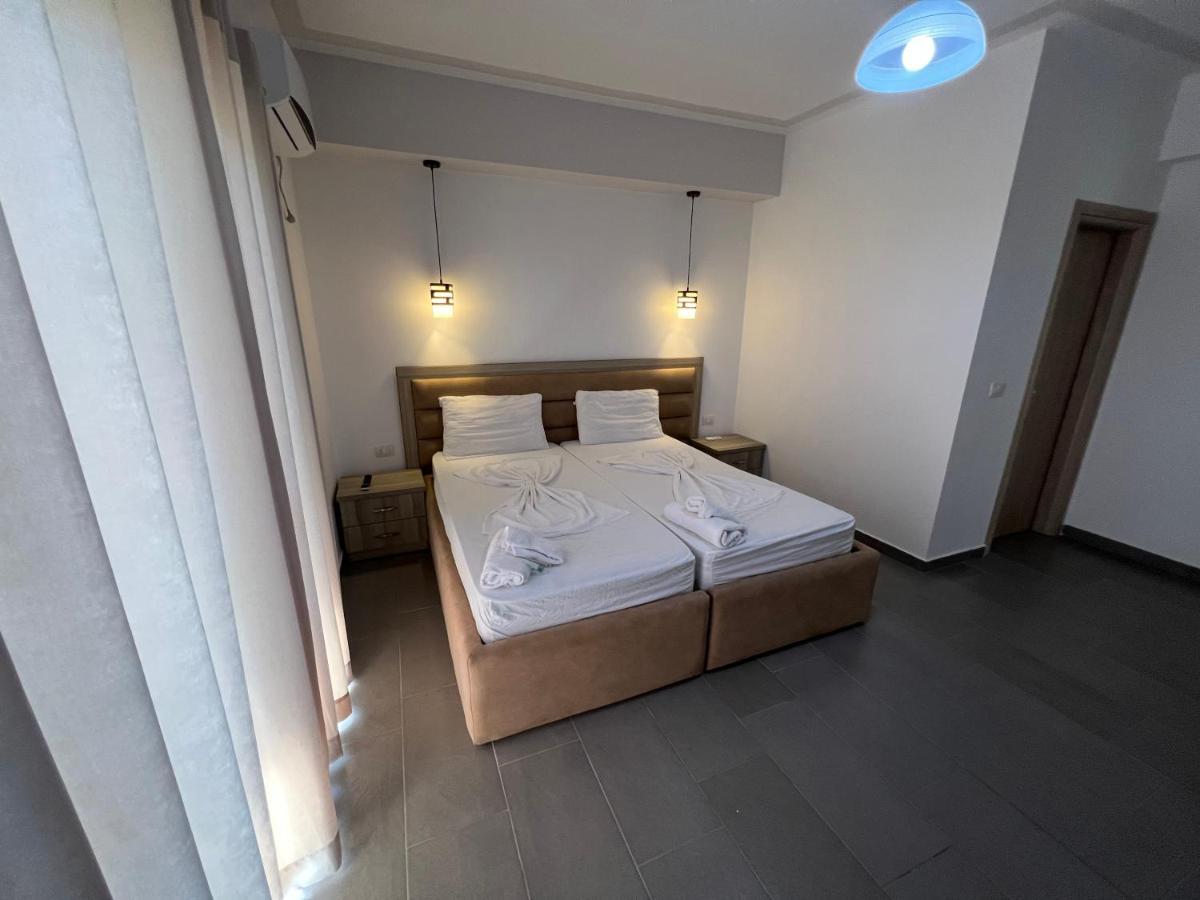 Hotel Irini Sarande Ngoại thất bức ảnh