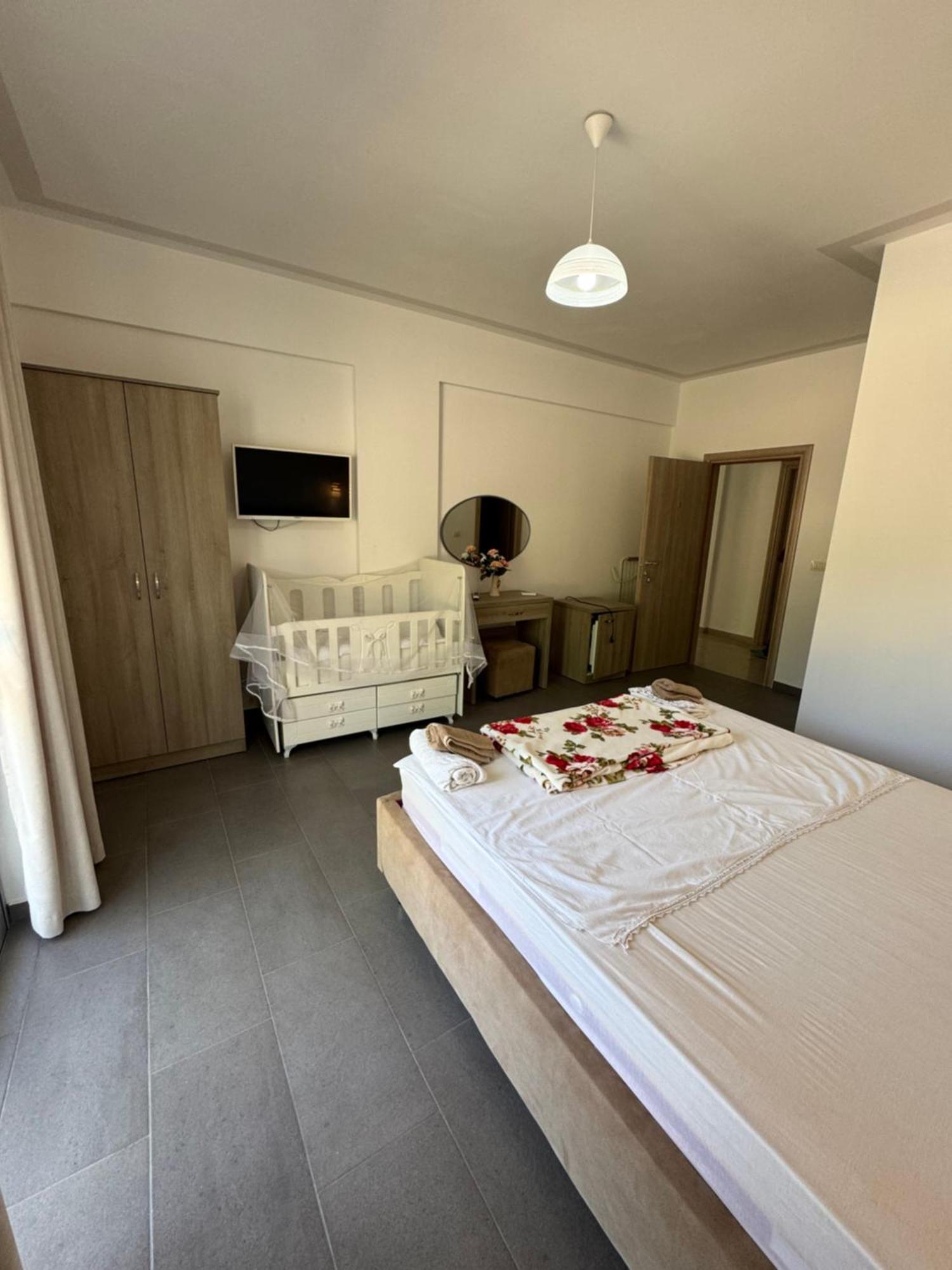 Hotel Irini Sarande Ngoại thất bức ảnh