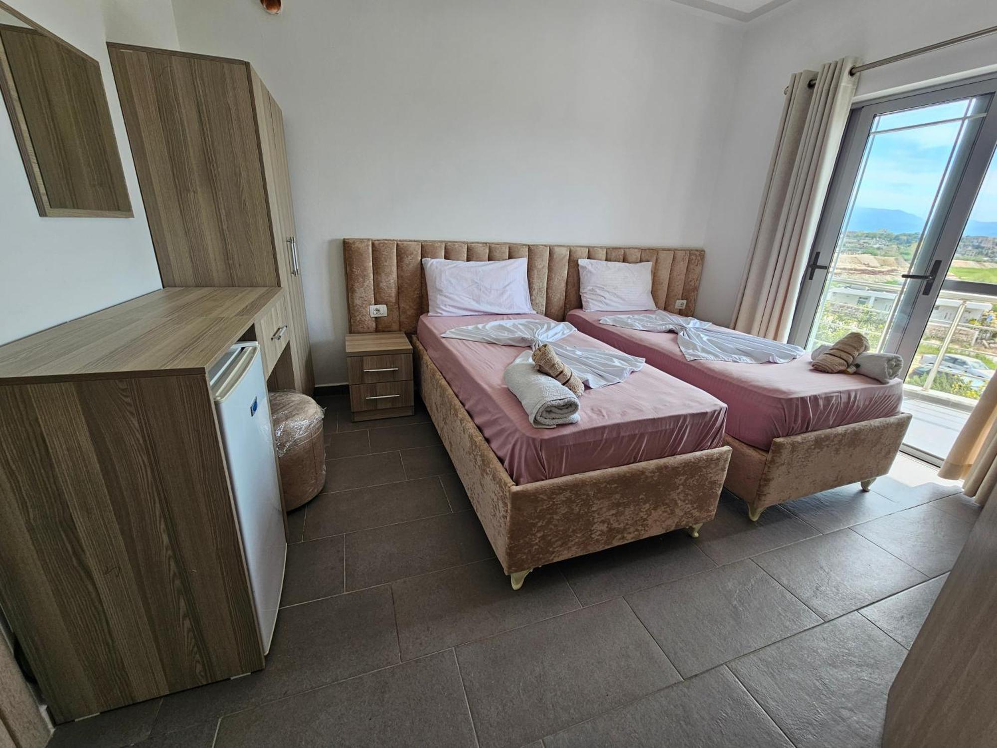 Hotel Irini Sarande Ngoại thất bức ảnh
